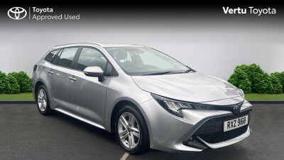 2022 Toyota Corolla 1.8 VVT-i Hybrid Icon Tech 5dr CVT Hybrid Estate 17,639 mi photo